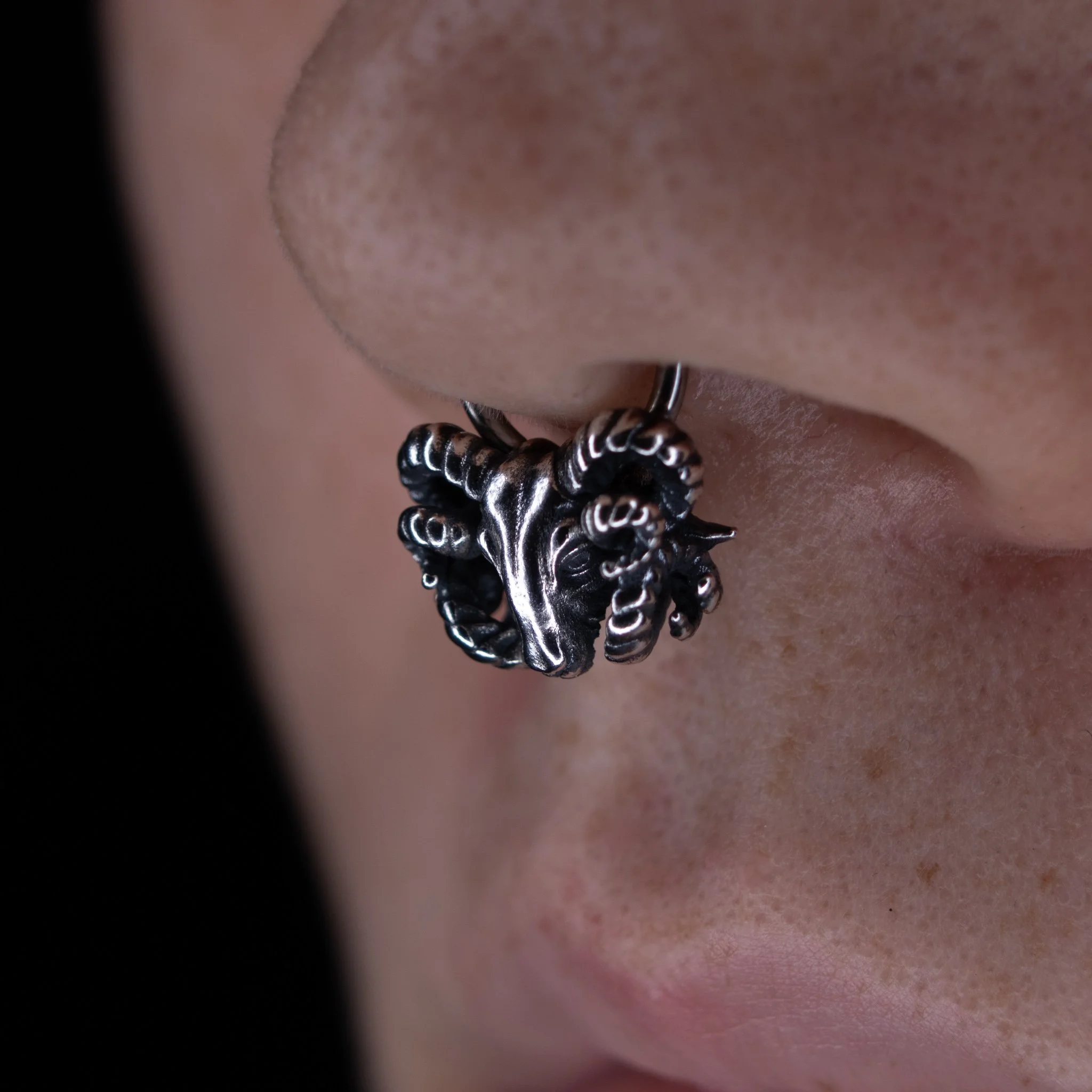 ハンドメイドSilver925 半ナマ羊 Six Horned Lamb — Maynard Mann Jewelry
